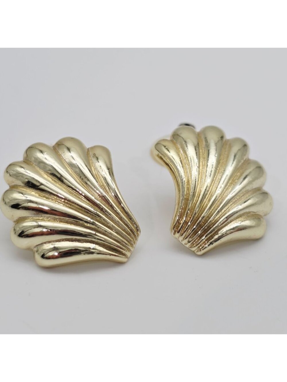 Gold-Tone Seashell Stud Earrings With Push Back Closure Quality Construction